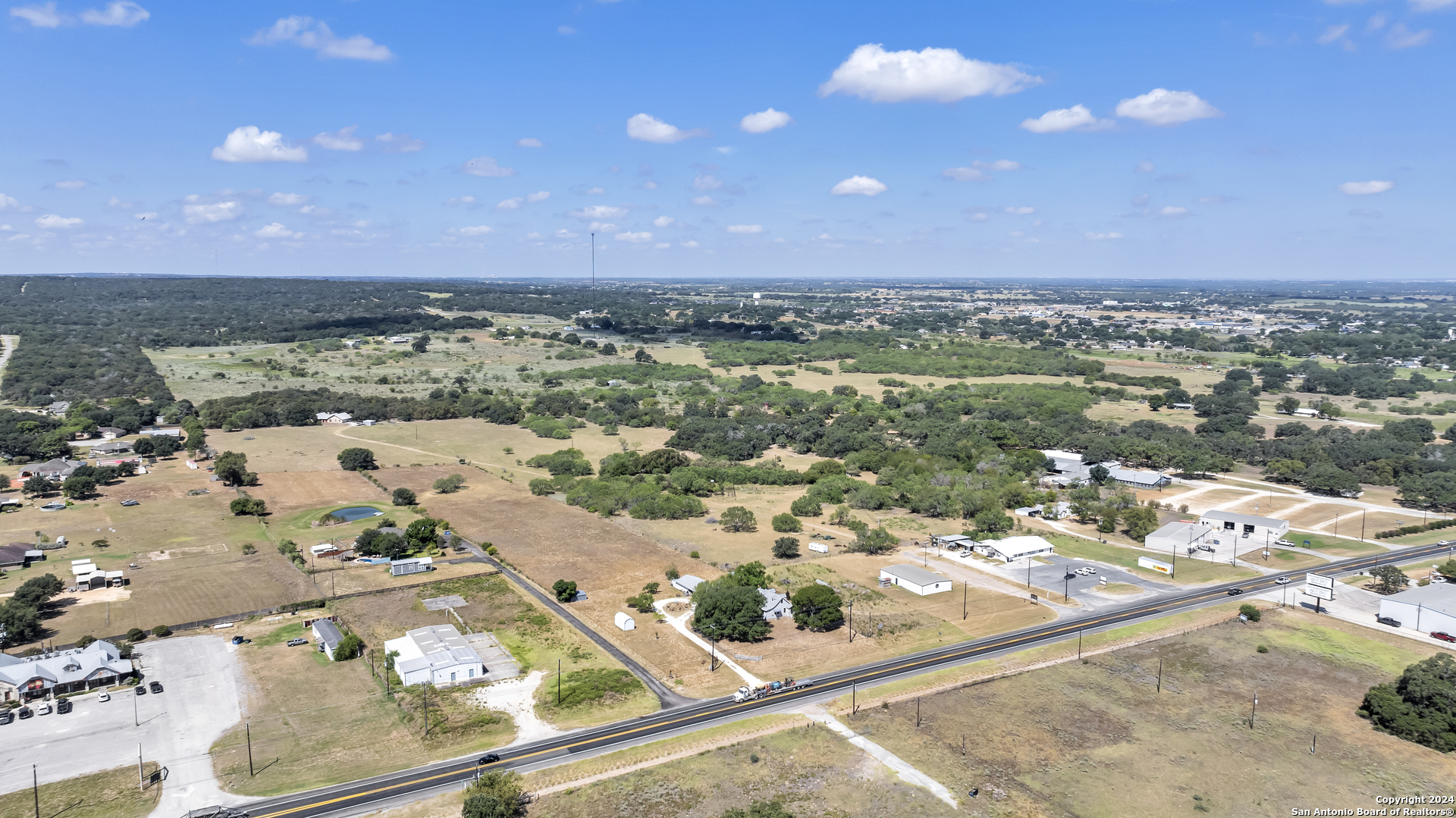 12153 E Us Hwy 87 W La Vernia TX 78121