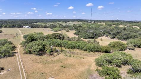 12153 E Us Highway 87 W La Vernia TX 78121