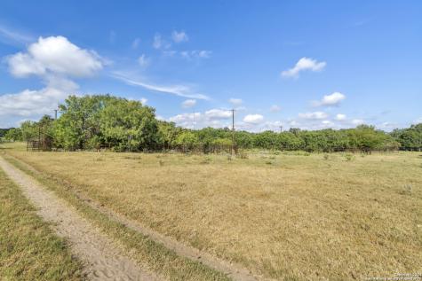 12153 E Us Highway 87 W La Vernia TX 78121