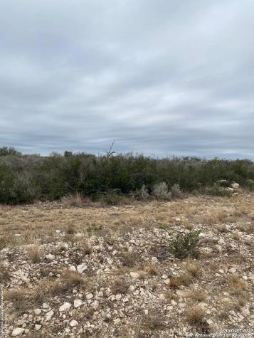 92 Palomino Hills Circle Uvalde TX 78801
