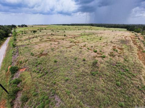 56.9 Acres County Road 136 Floresville TX 78114