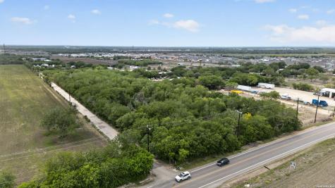12145 Fischer Road Von Ormy TX 78073