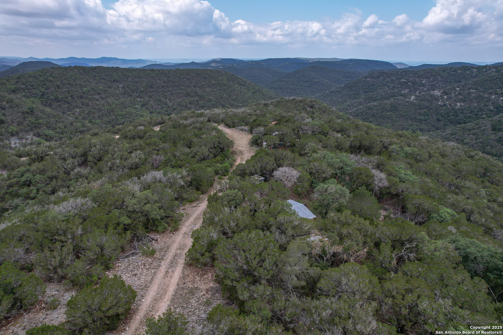 824 S Pinon Loop Camp Wood TX 78833