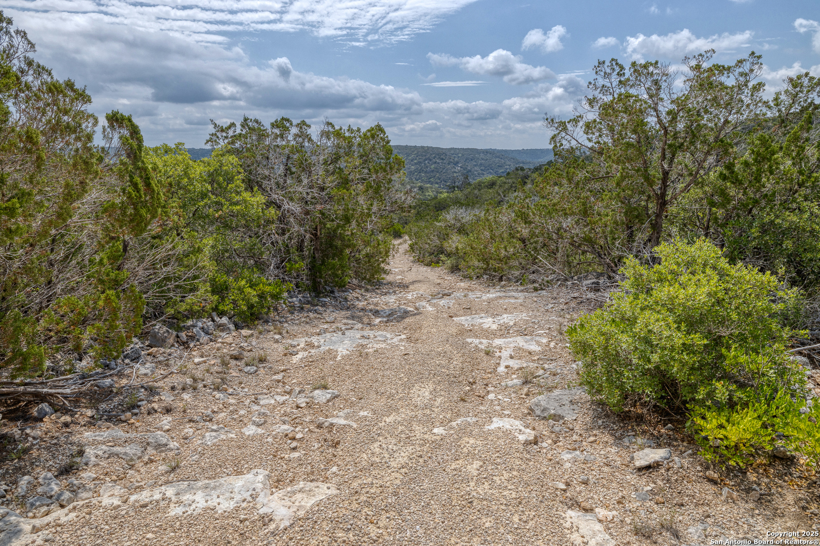 824 S Pinon Loop Camp Wood TX 78833