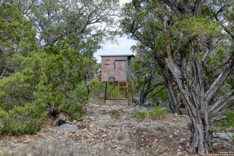 824 S Pinon Loop Camp Wood TX 78833