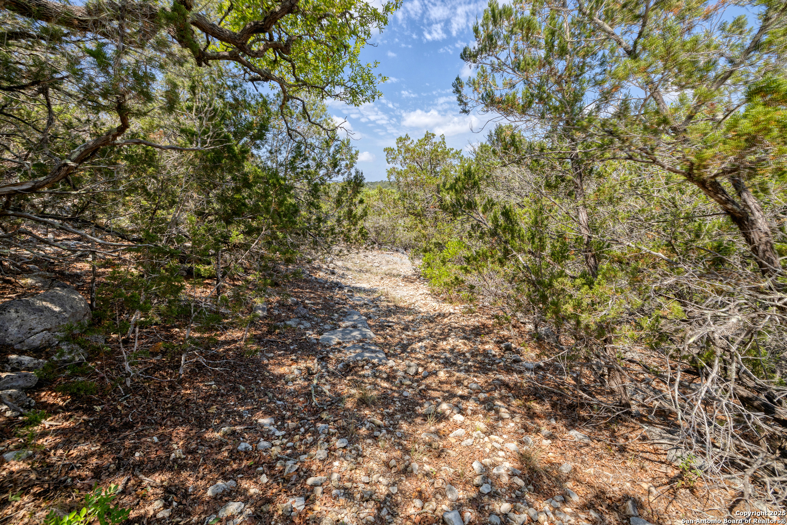 824 S Pinon Loop Camp Wood TX 78833