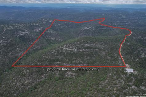824 S Pinon Loop Camp Wood TX 78833
