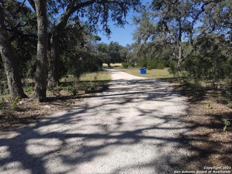 2682 Highway 336 Leakey TX 78873