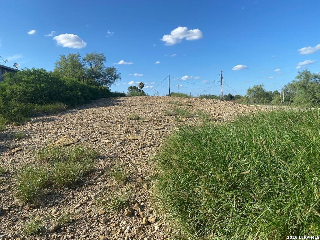 1117 N Calle Baltica Eagle Pass TX 78852