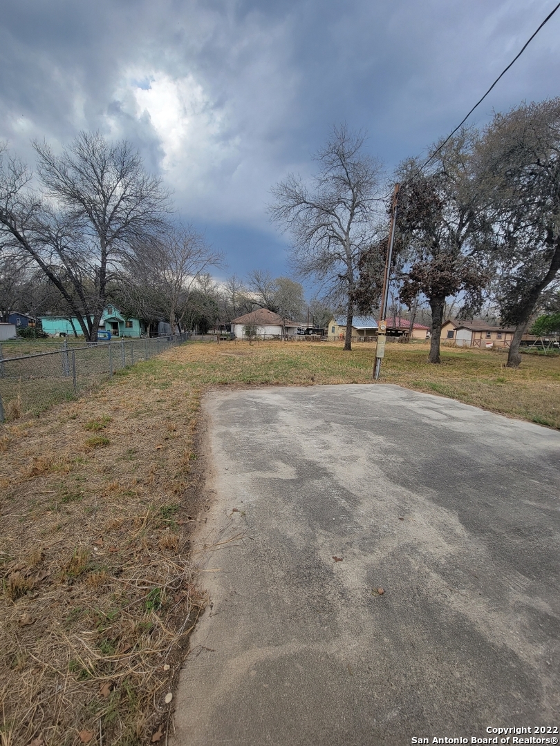 3923 Waterwood Pass Drive Elmendorf TX 78112