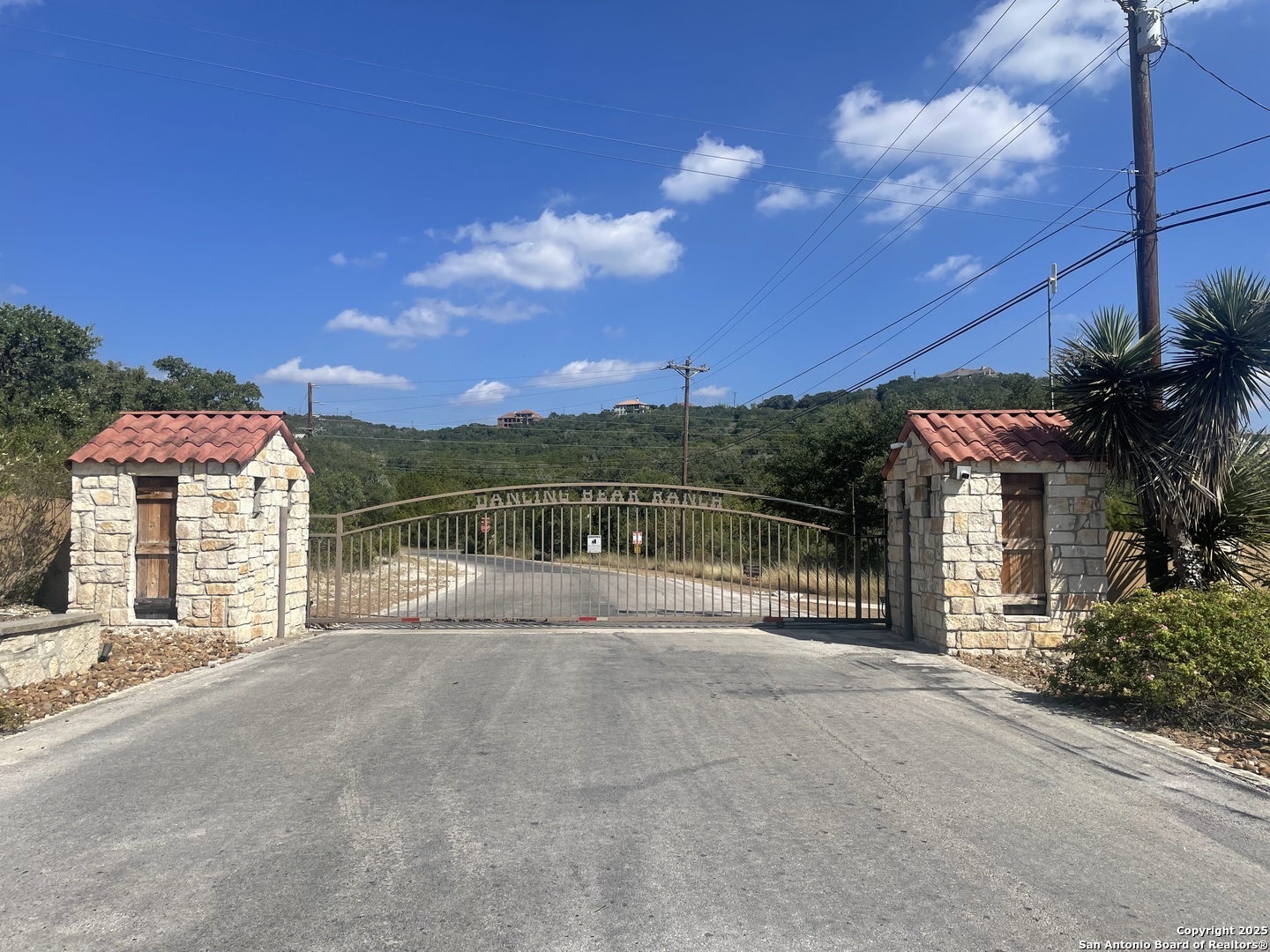 320 Private Road 1742 Mico TX 78056