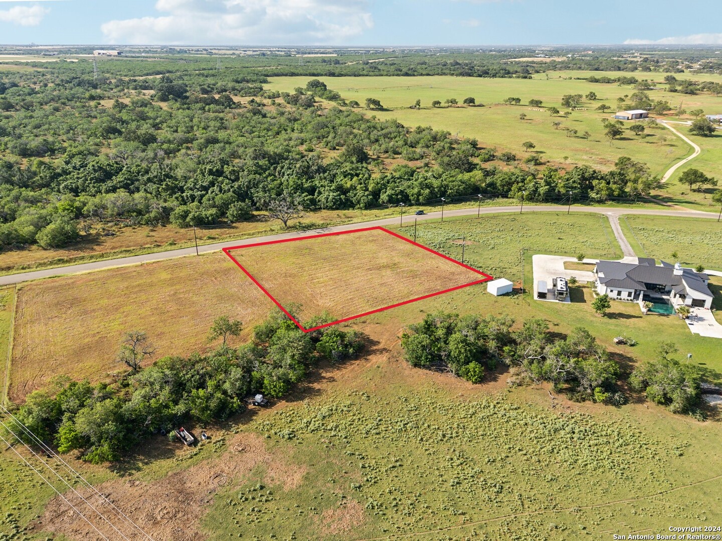 573 County Road 405 Floresville TX 78114