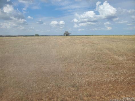 8093 County Road 2400 Moore TX 78057