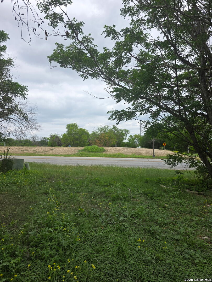 2320 Chavaneaux San Antonio TX 78214