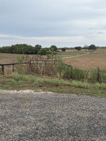 43.75 Ac +/- Martinez Road Yoakum TX 77995