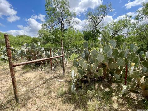 2566 Fm 539 La Vernia TX 78121