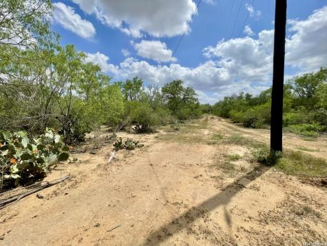 2566 Fm 539 La Vernia TX 78121