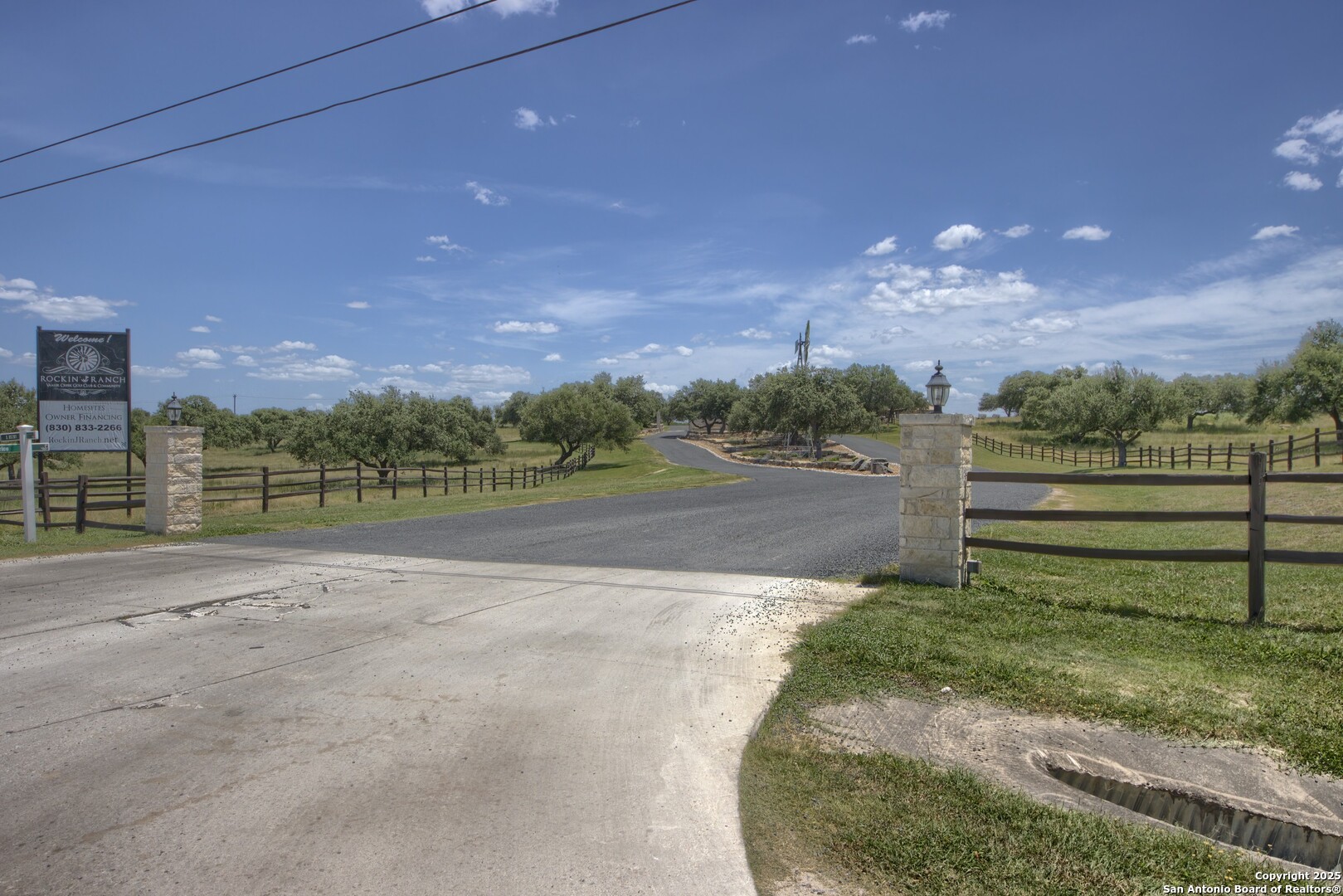 140 N Calvin Barrett Blanco TX 78606