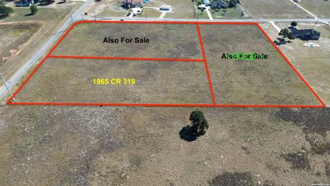 1965 County Road 319 La Vernia TX 78121