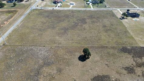 1965 County Road 319 La Vernia TX 78121