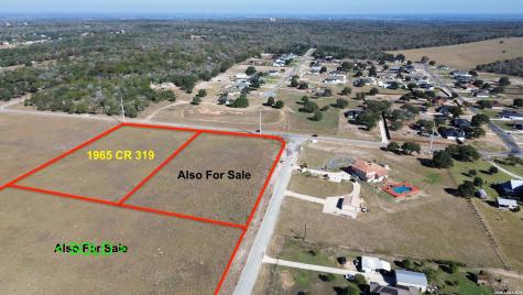 1965 County Road 319 La Vernia TX 78121