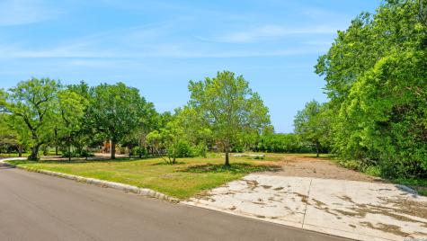 1134 Garraty Road Terrell Hills TX 78209