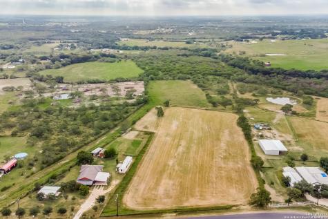 15504 Trawalter Road Atascosa TX 78002