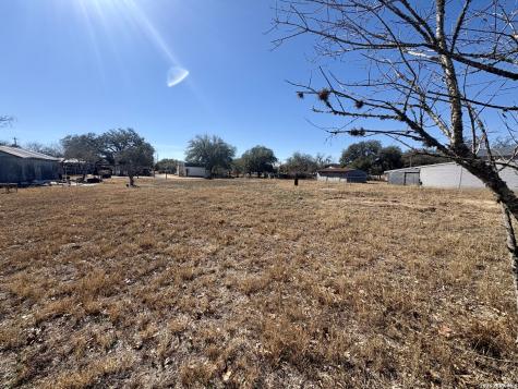 000 Trade Street Pleasanton TX 78064