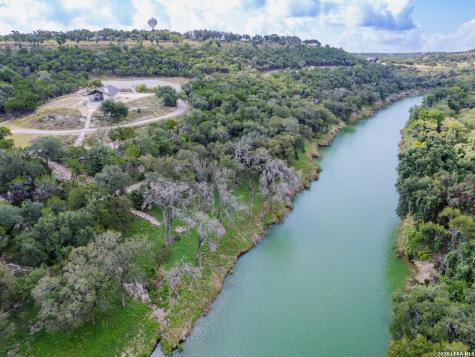 1814 Paradise Parkway Canyon Lake TX 78133