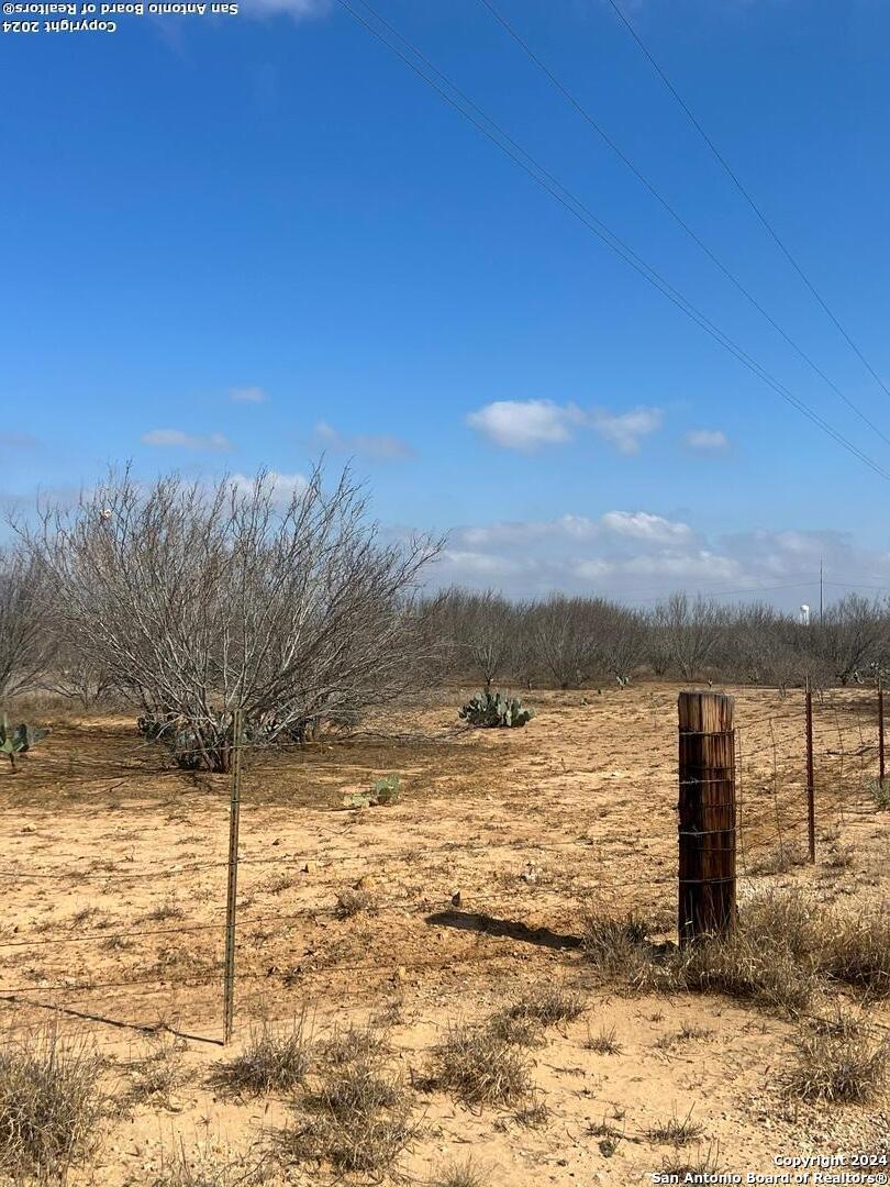 2453 Fm 1917 Carrizo Springs TX 78834