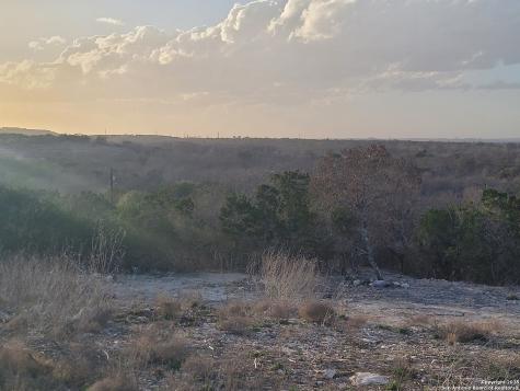308 Elm Pass Center Point TX 78010
