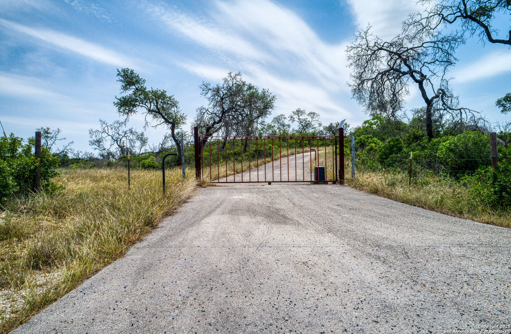 3044 County Road 2615 Rio Medina TX 78066
