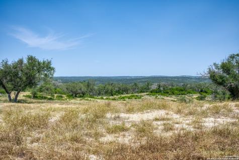 3044 County Road 2615 Rio Medina TX 78066