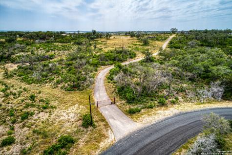 3044 County Road 2615 Rio Medina TX 78066