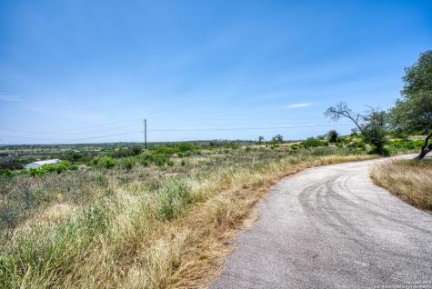 3044 County Road 2615 Rio Medina TX 78066