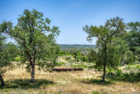 3044 County Road 2615 Rio Medina TX 78066