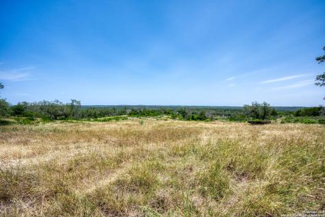 3044 County Road 2615 Rio Medina TX 78066
