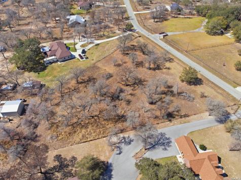 182 E County Road 6868 Natalia TX 78059