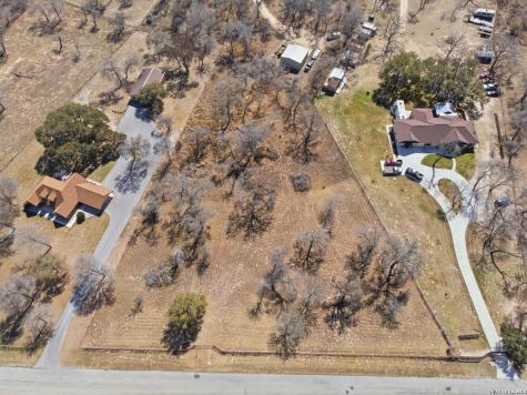 182 E County Road 6868 Natalia TX 78059