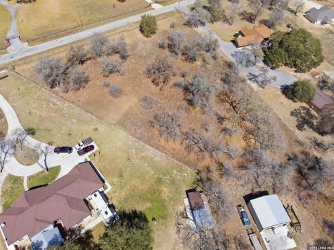 182 E County Road 6868 Natalia TX 78059