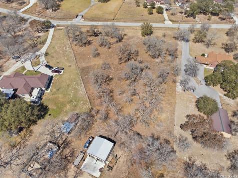 182 E County Road 6868 Natalia TX 78059