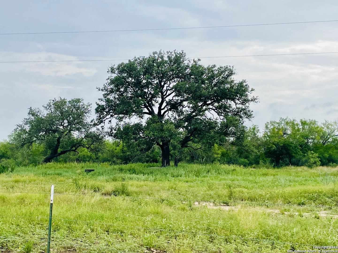 2049 County Road 451 Hondo TX 78861
