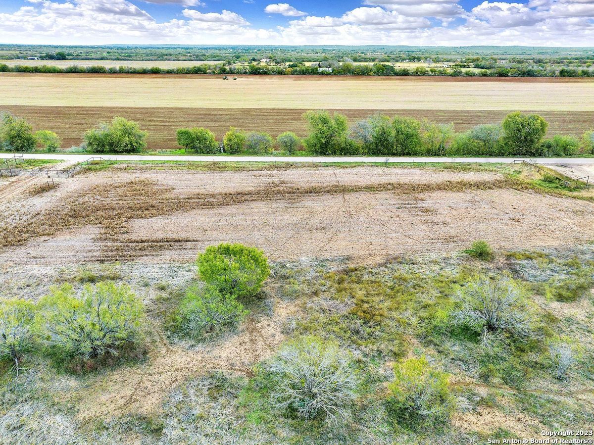 2049 County Road 451 Hondo TX 78861
