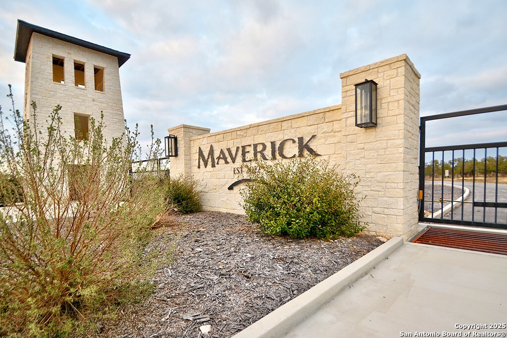-- Oryx View Drive Harper TX 78631