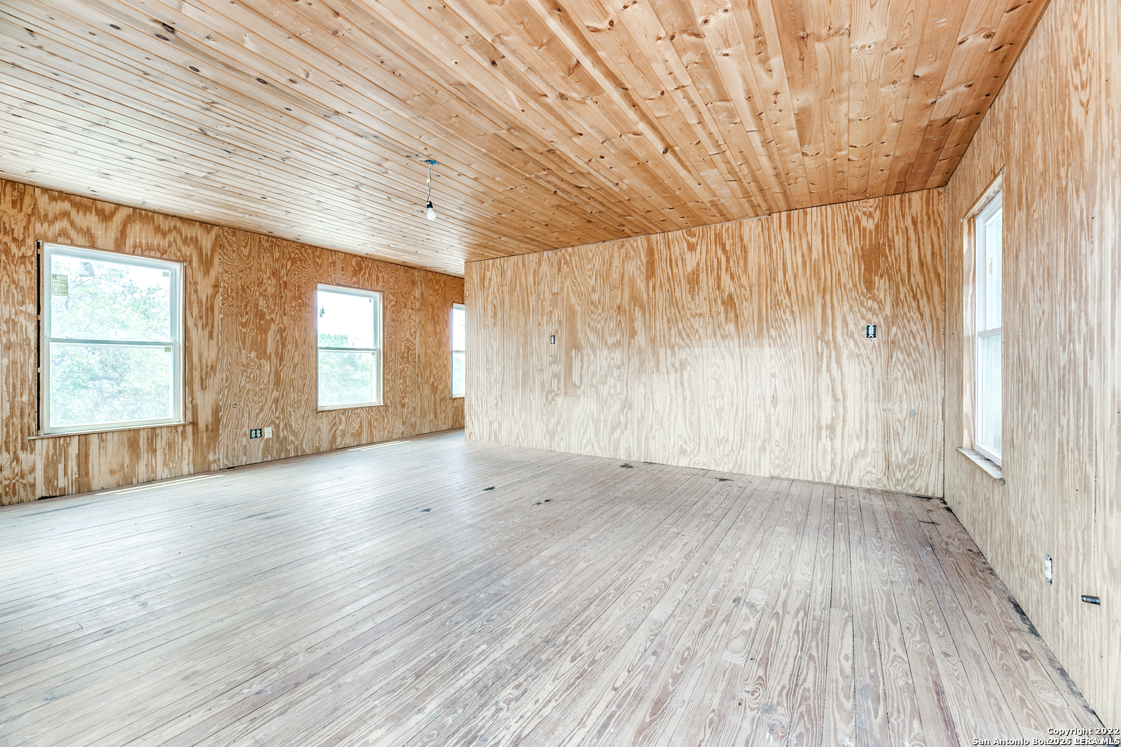 2844 Hidden Valley Road Pipe Creek TX 78063