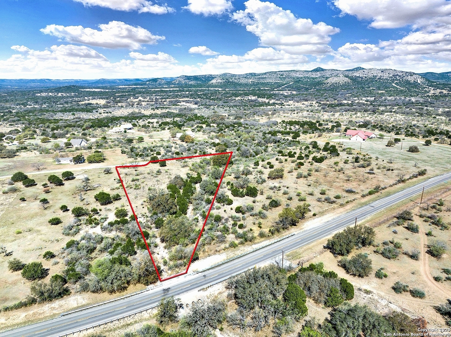 316 Robin Road Camp Wood TX 78833