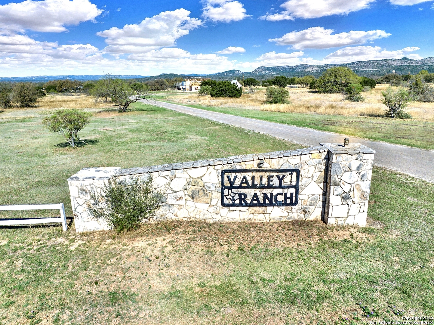 316 Robin Road Camp Wood TX 78833