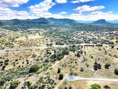 316 Robin Road Camp Wood TX 78833