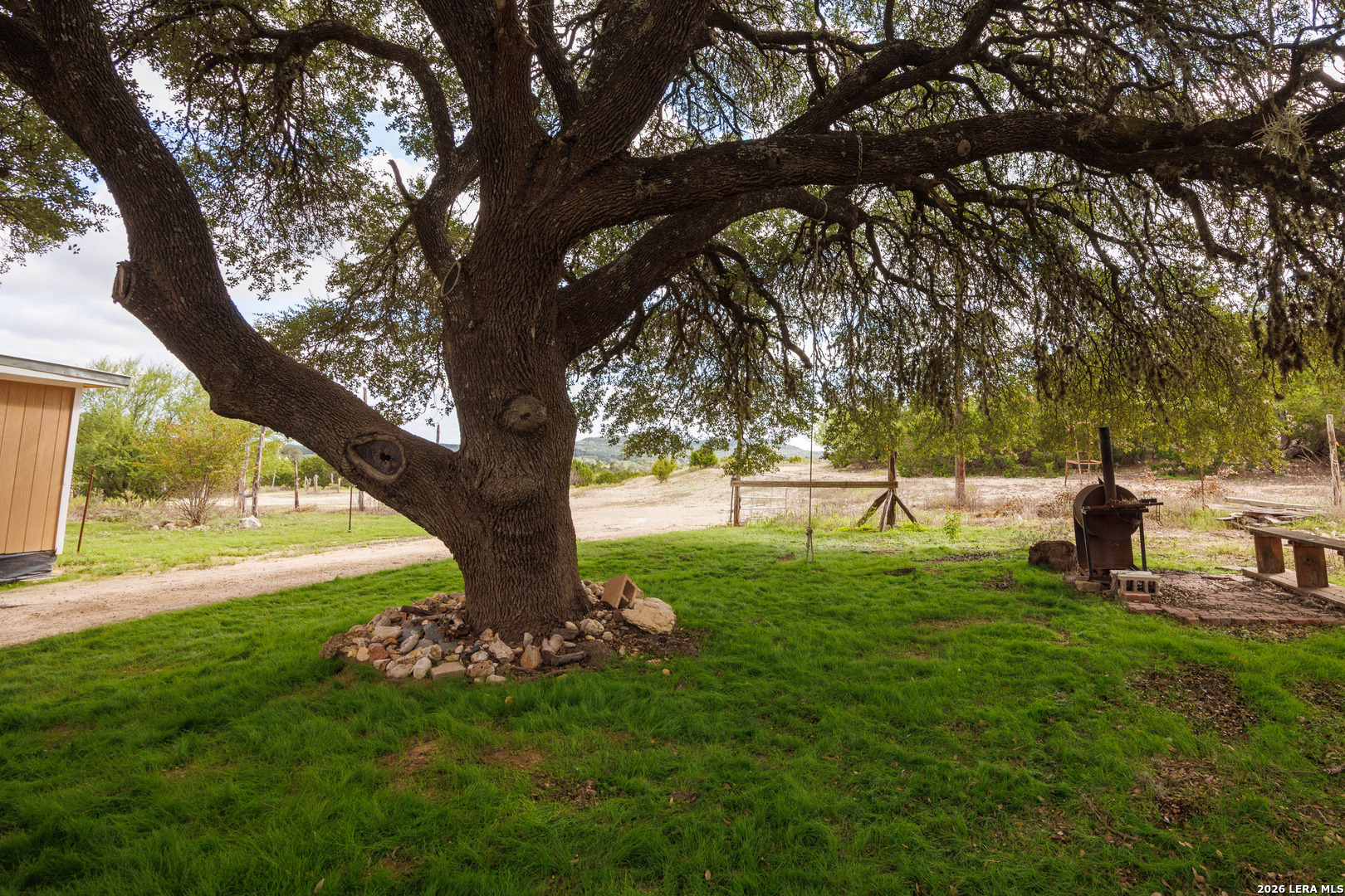 2970/3008 Rolling Hills Road Blanco TX 78606