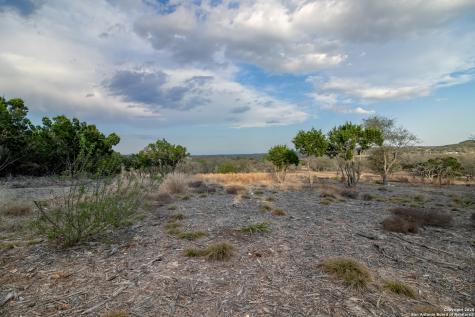 49 Cool Creek Camp Verde TX 78010